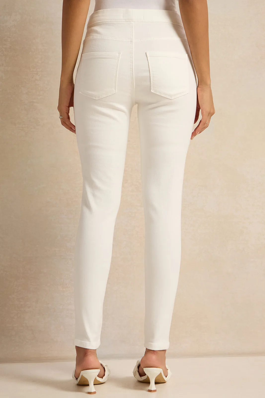Women Ivory Solid Knit Jegging